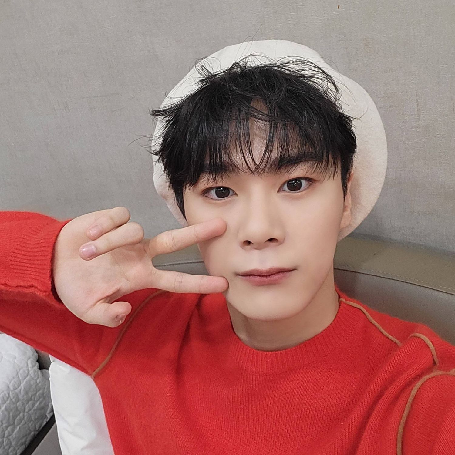 Behind-the-scenes cut of Moonbin (ASTRO)