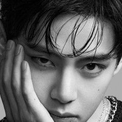 뷔 (방탄소년단)의 최신 사진