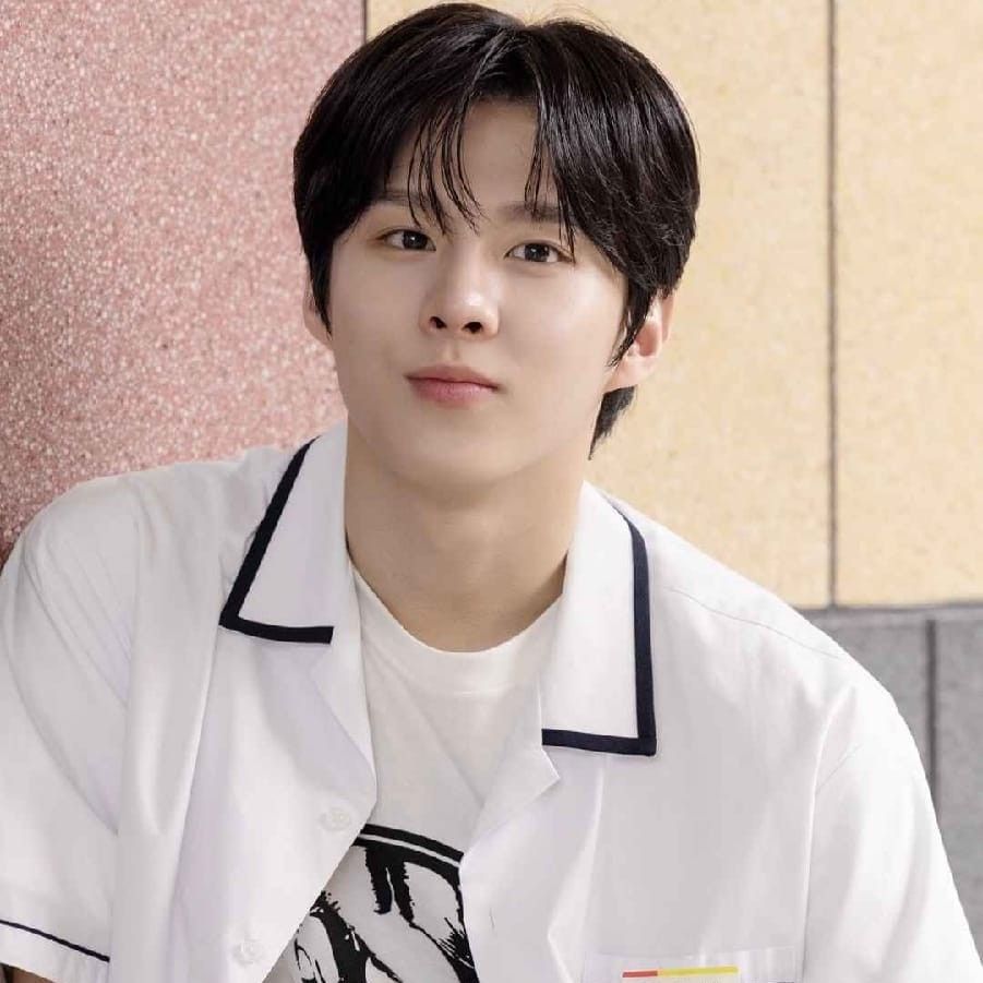 김우석 최근 활동샷