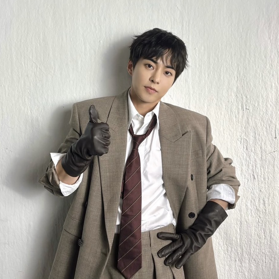 Foto aktivitas terbaru Xiumin (EXO)