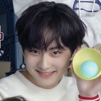 Behind-the-scenes cut of Jungwon (ENHYPEN)