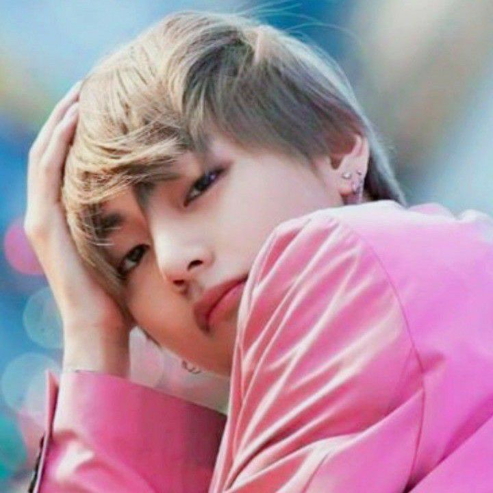 V (防弹少年团)的最新照片