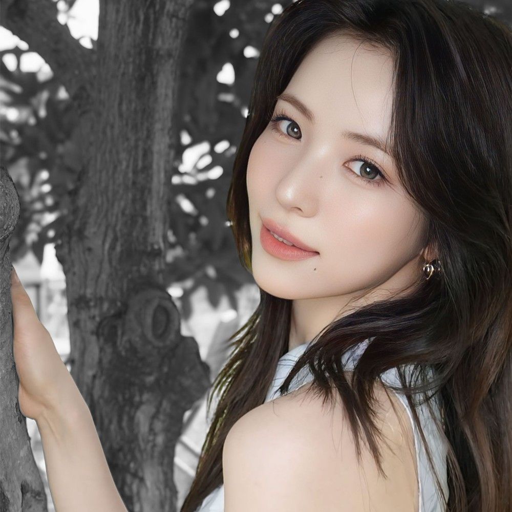 Latest photo of Maya (NiziU)