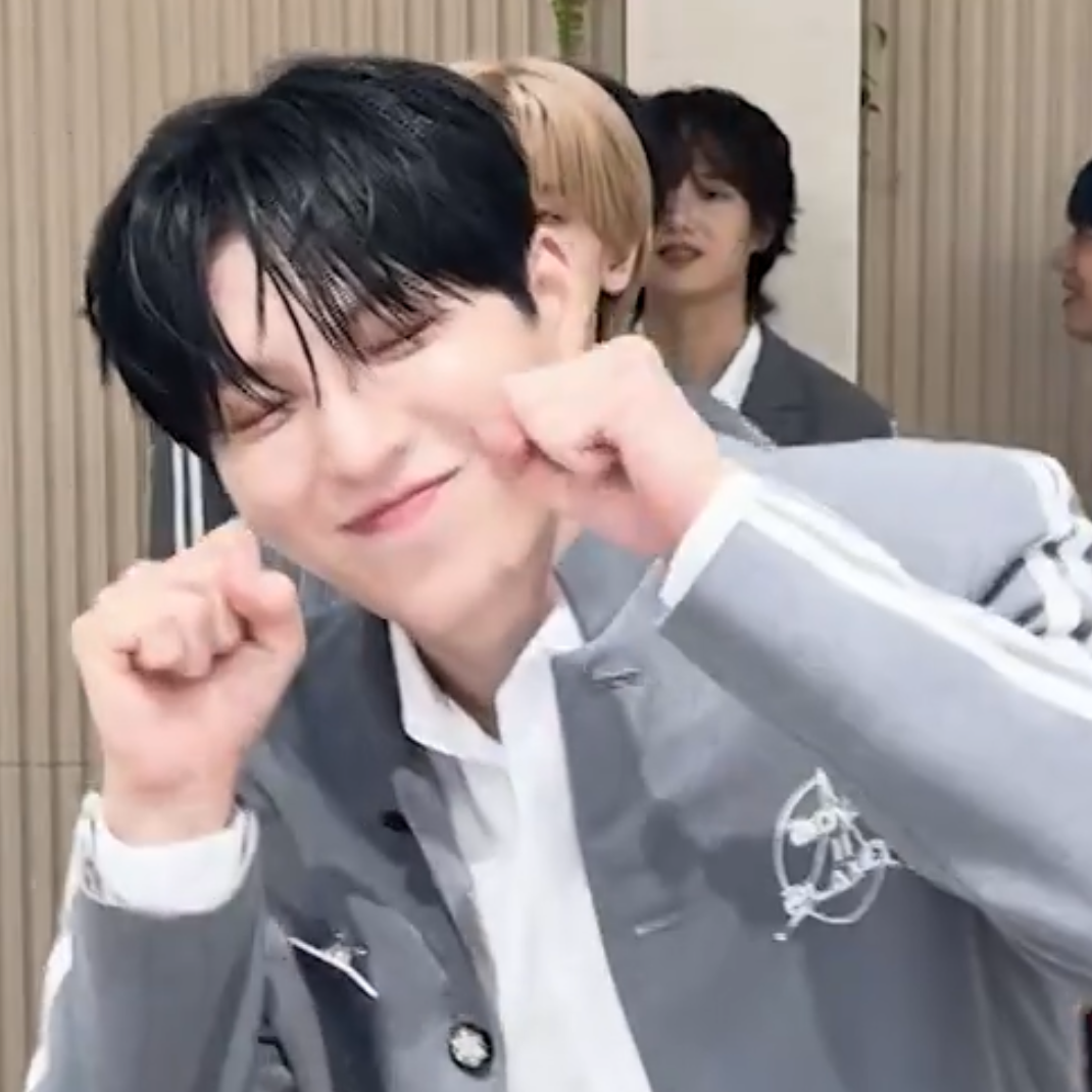 Behind-the-scenes cut of HEECHAN (DKB)