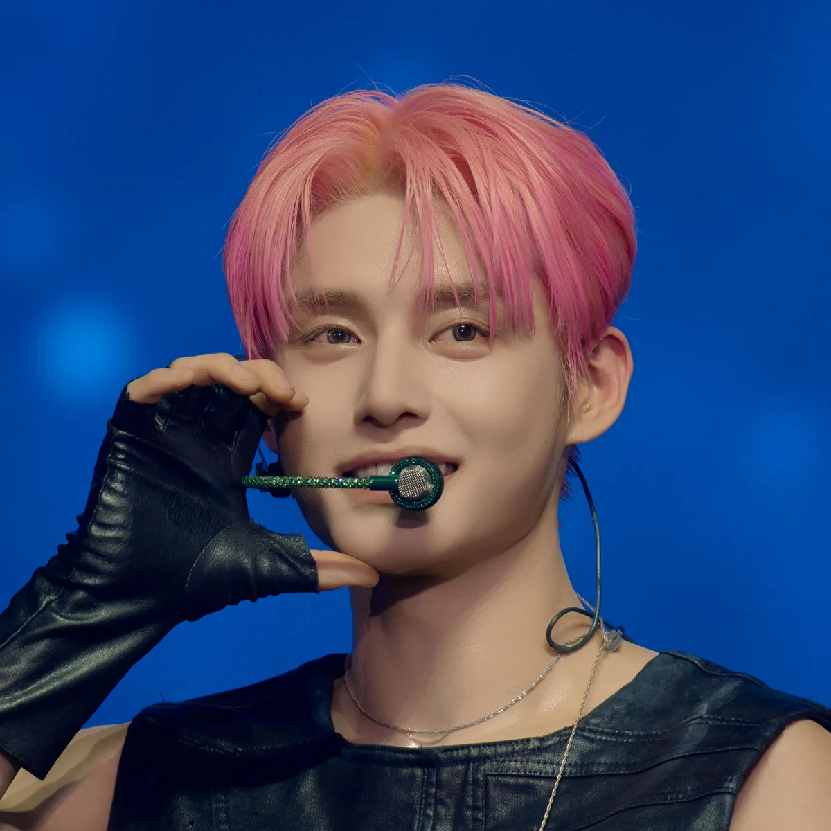 A moment captured by Kim Jiwoong (ZEROBASEONE)'s fan