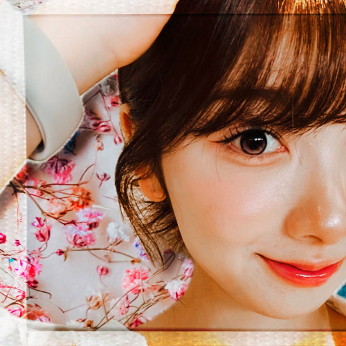 A moment captured by Miihi (NiziU)'s fan