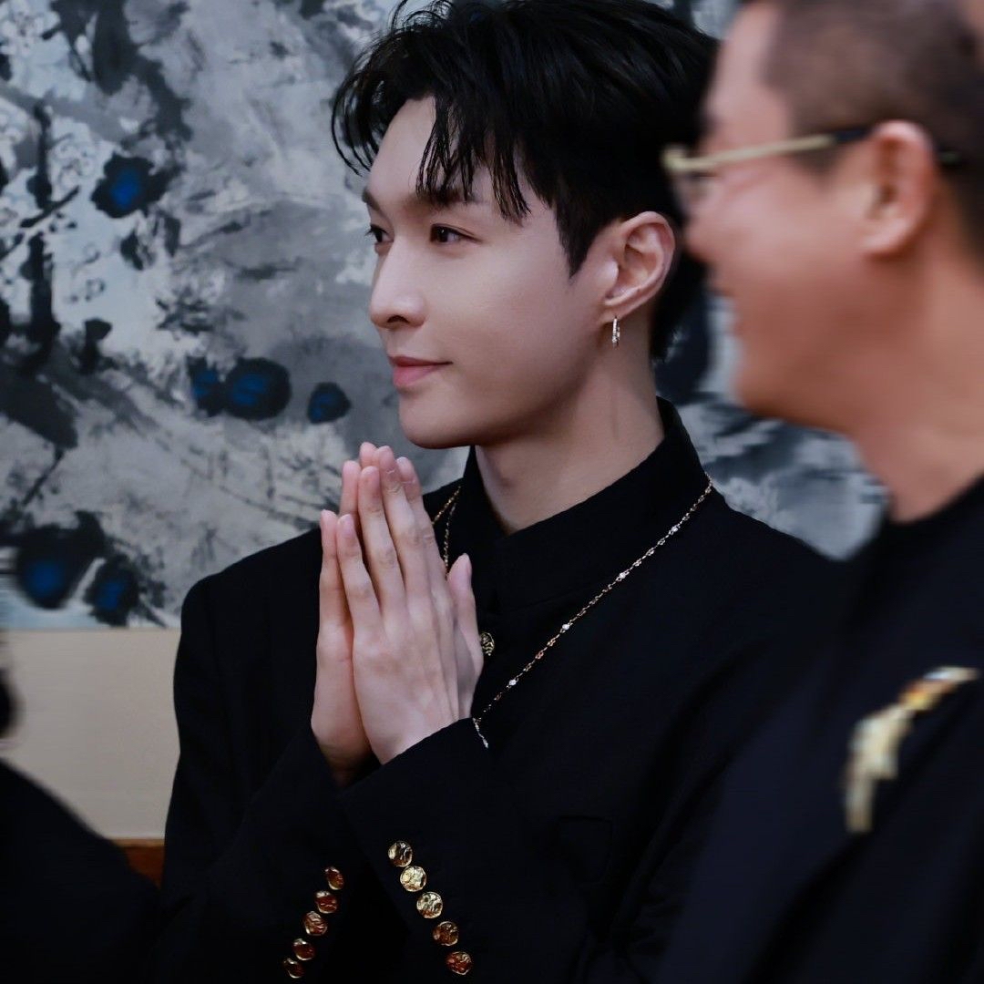 Potret di balik layar Lay (EXO)