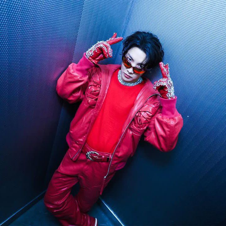 Momen yang diabadikan oleh penggemar j-hope (BTS)