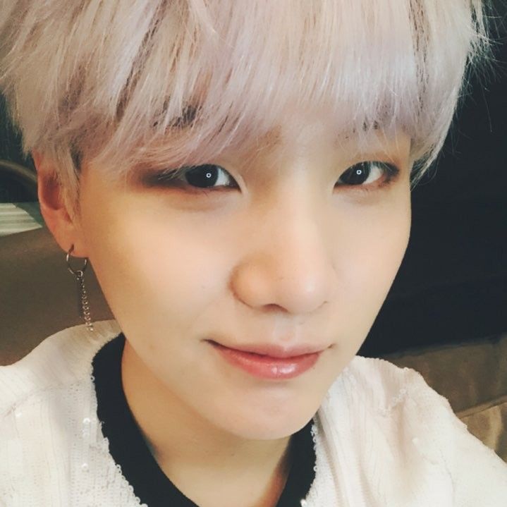 슈가 (방탄소년단)의 최신 사진