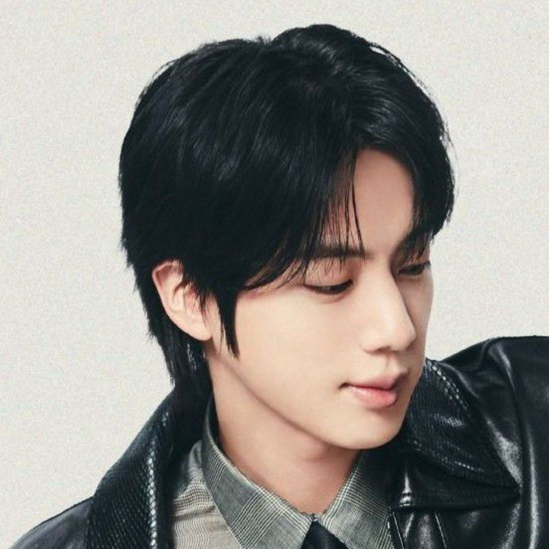 Behind-the-scenes cut of Jin (BTS)