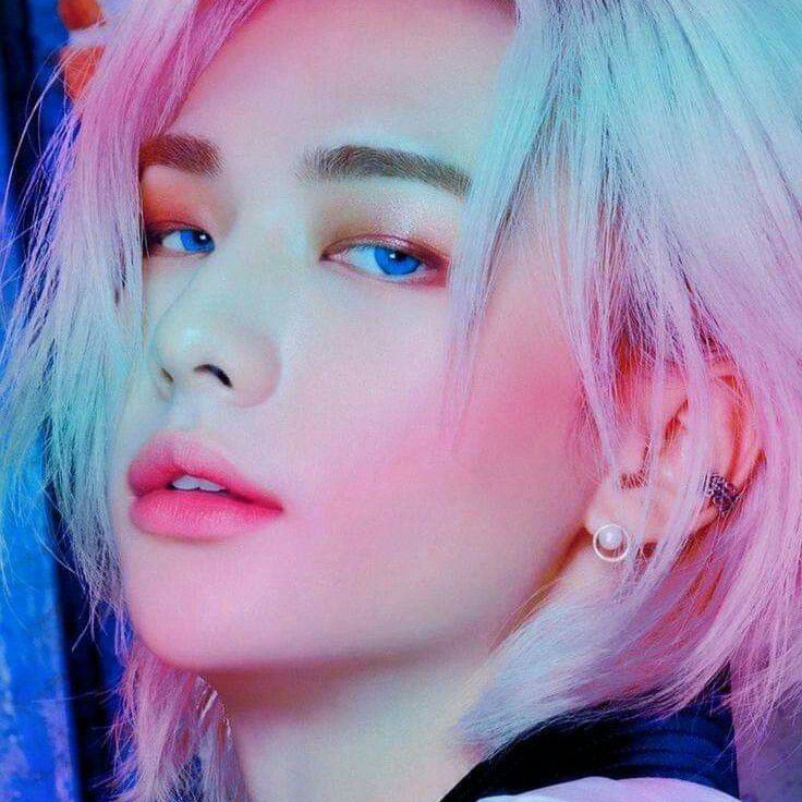 Recent activity shot of Hyunjin (Stray Kids)