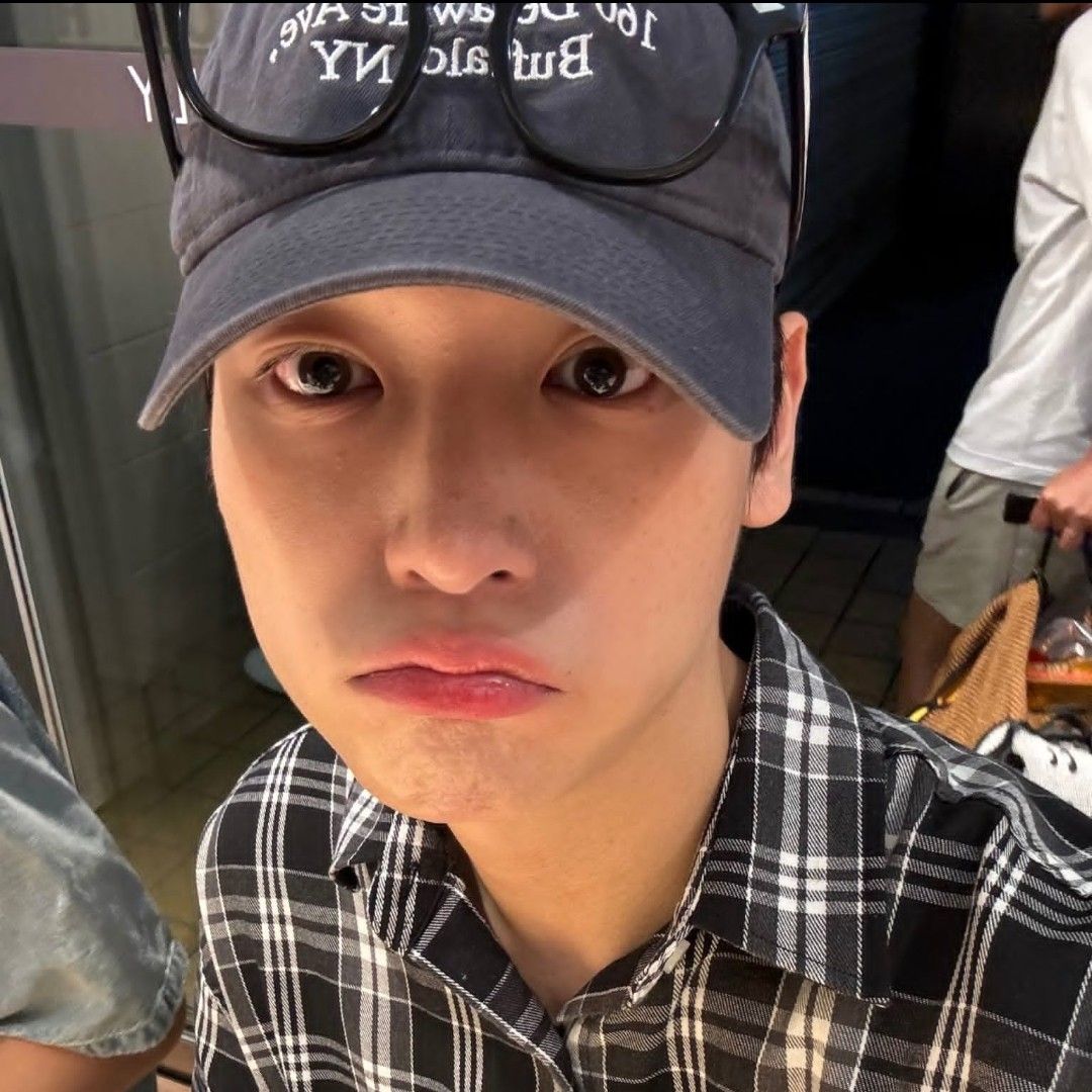 A moment captured by Inseong (SF9)'s fan