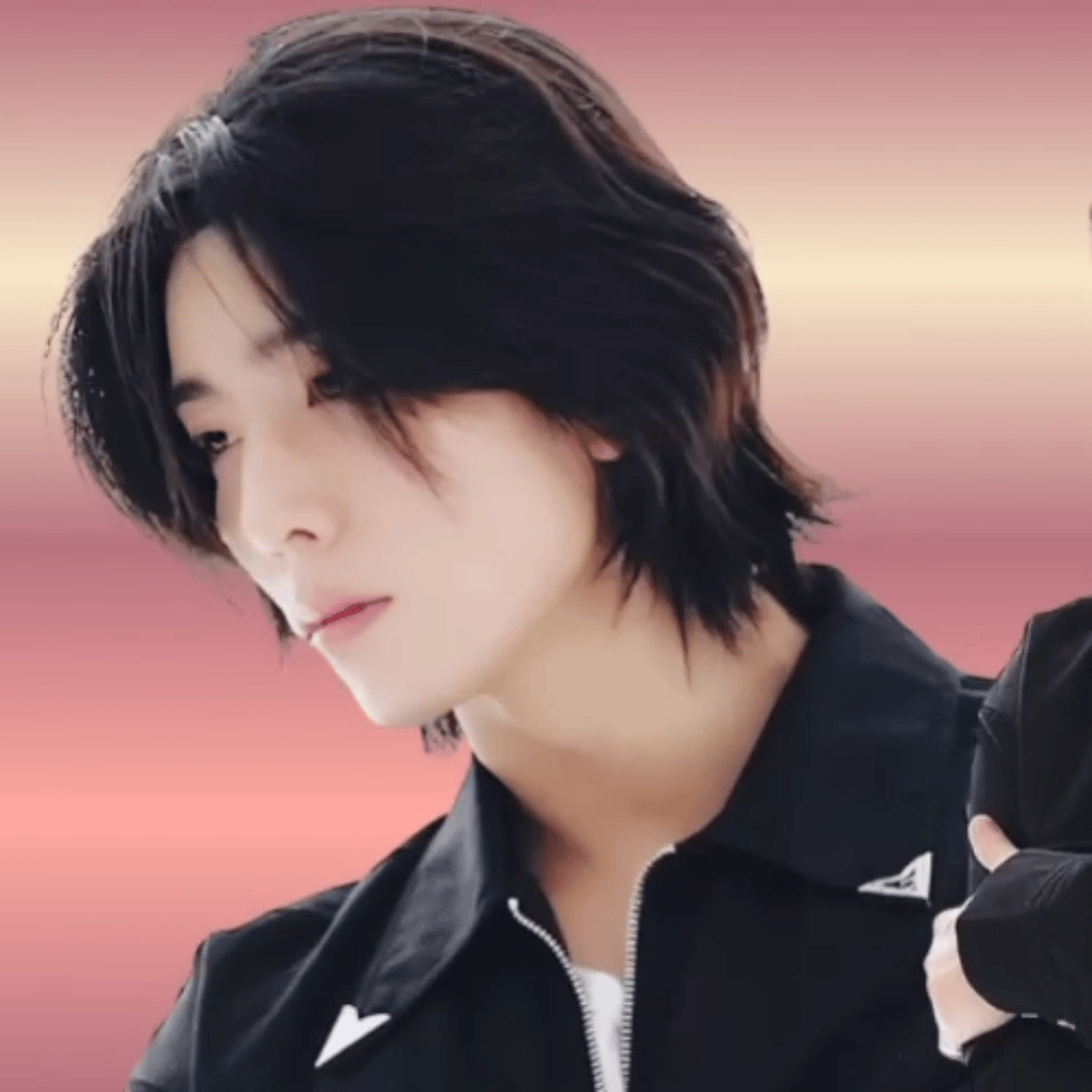 Latest photo of Hwiyoung (SF9)