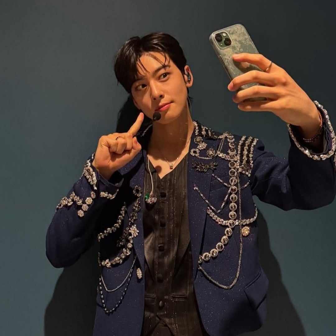 Recent activity shot of Eunwoo (ASTRO)