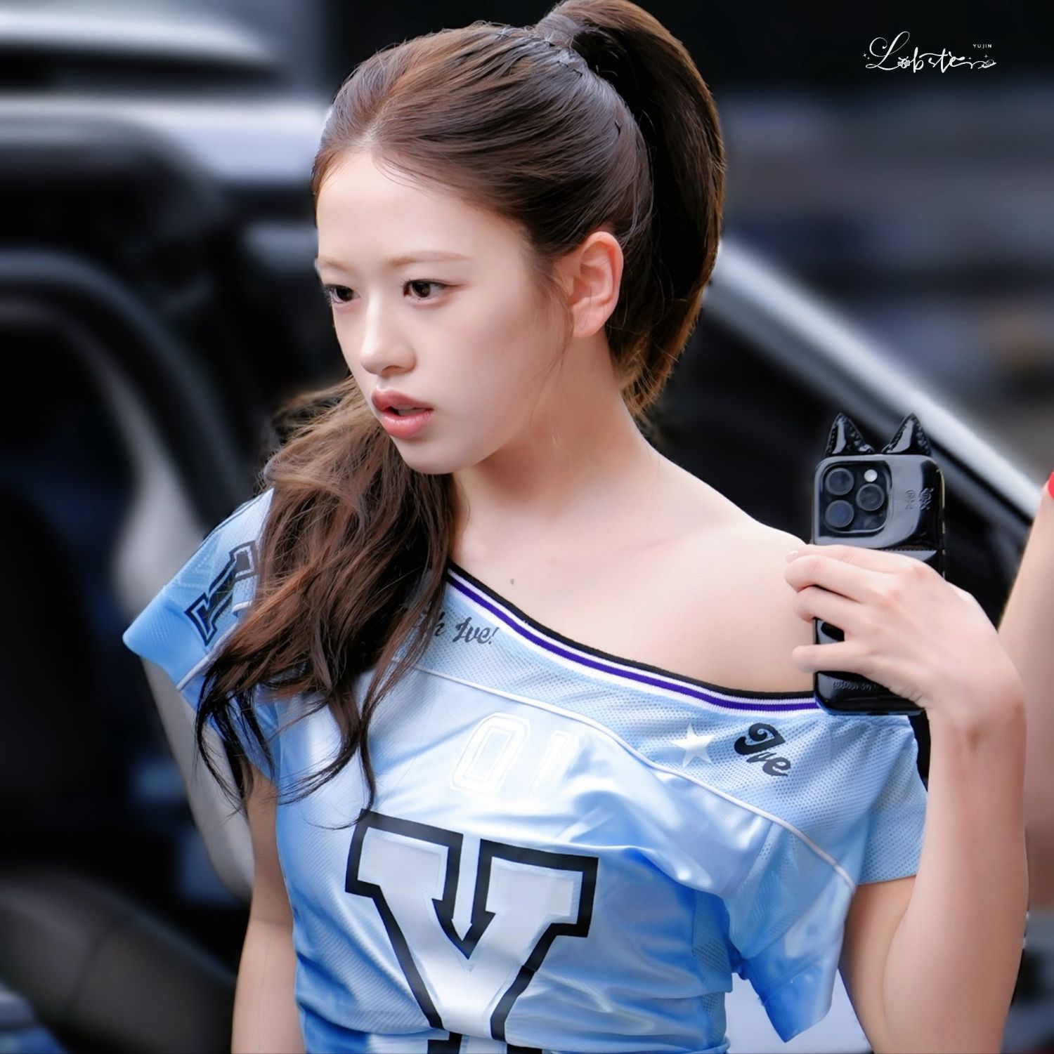 Recent activity shot of An Yujin (IVE)