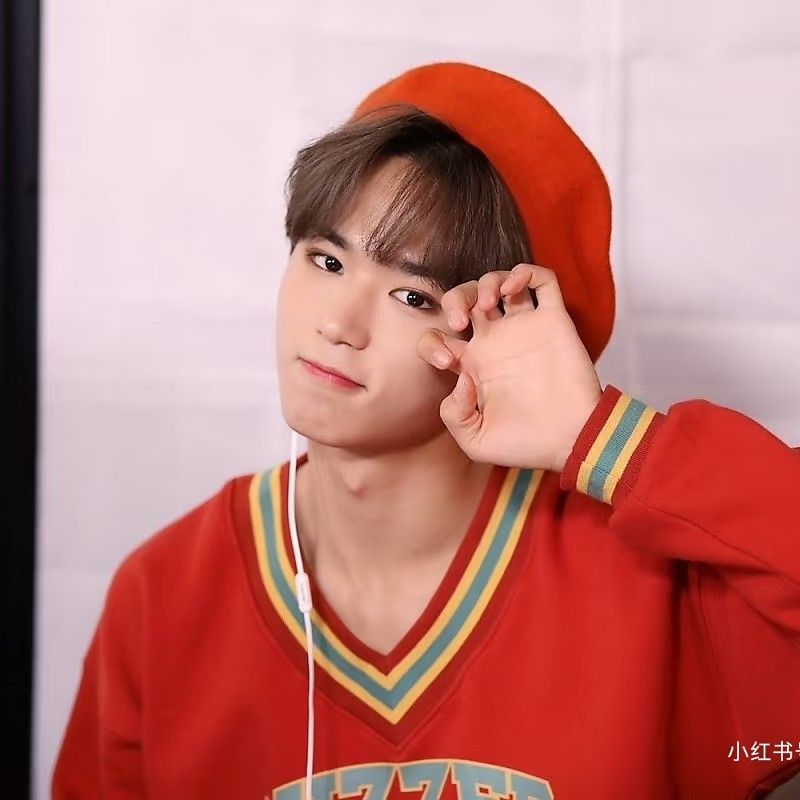 Behind-the-scenes cut of Kim Junseo (ALPHA DRIVE ONE)