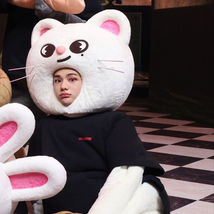 Recent activity shot of Hyunjin (Stray Kids)