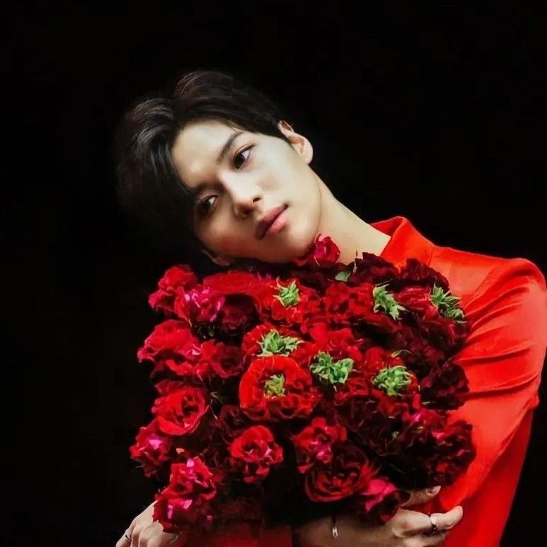 Behind-the-scenes cut of SuperM