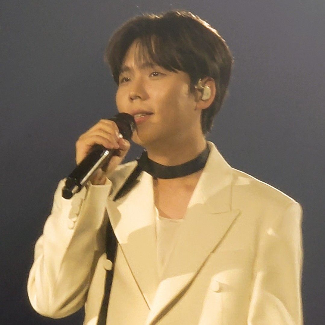 A moment captured by Jung Seunghwan's fan