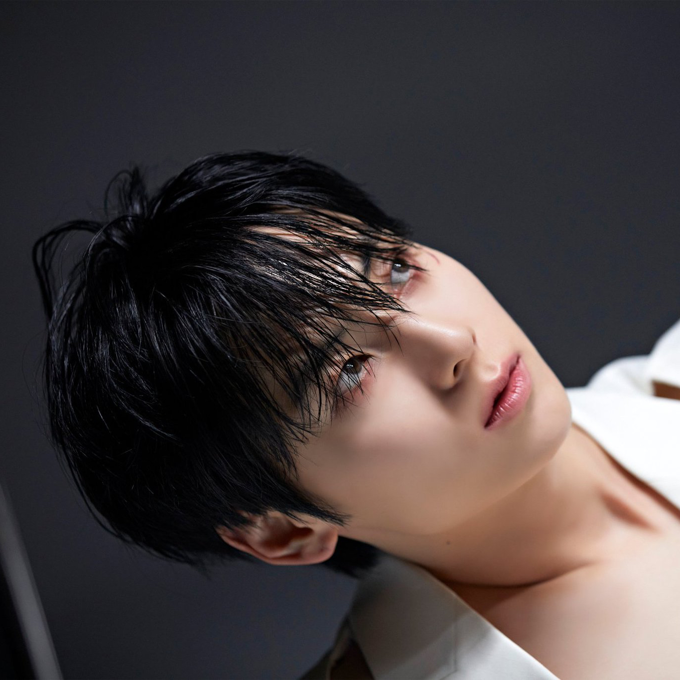 A moment captured by Hwang Minhyun's fan