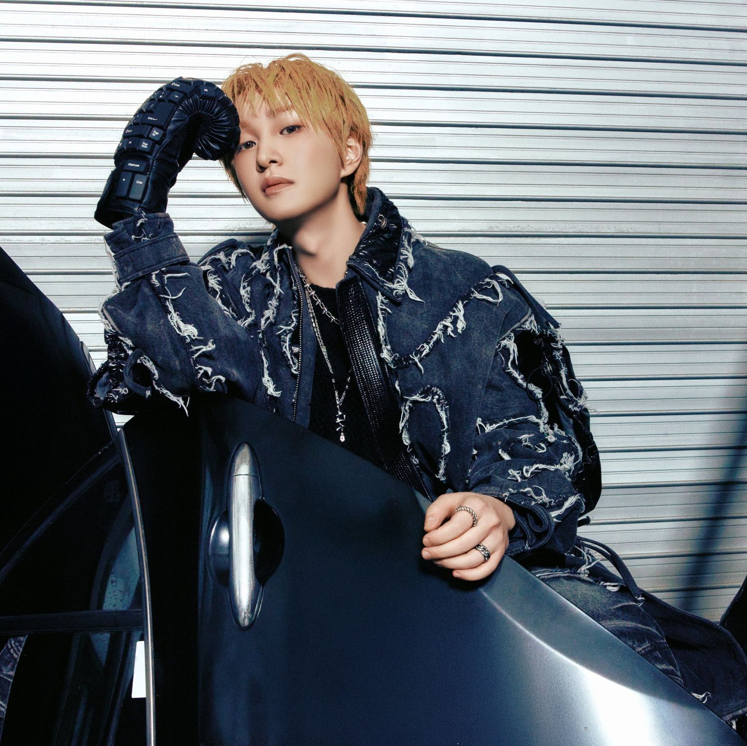 Behind-the-scenes cut of Onew (SHINee)