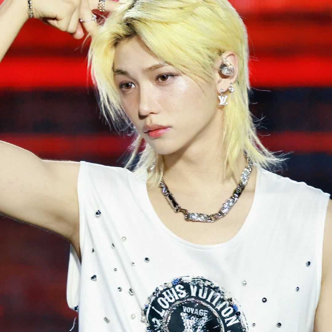 Latest photo of Felix (Stray Kids)