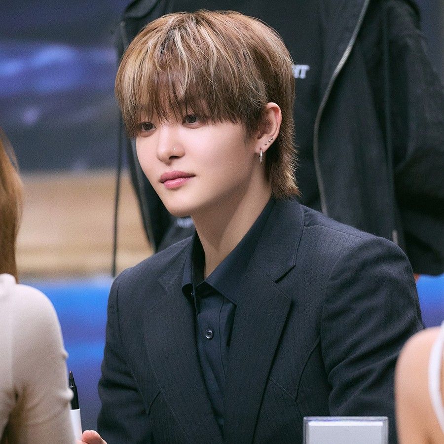 Momen yang diabadikan oleh penggemar TREASURE