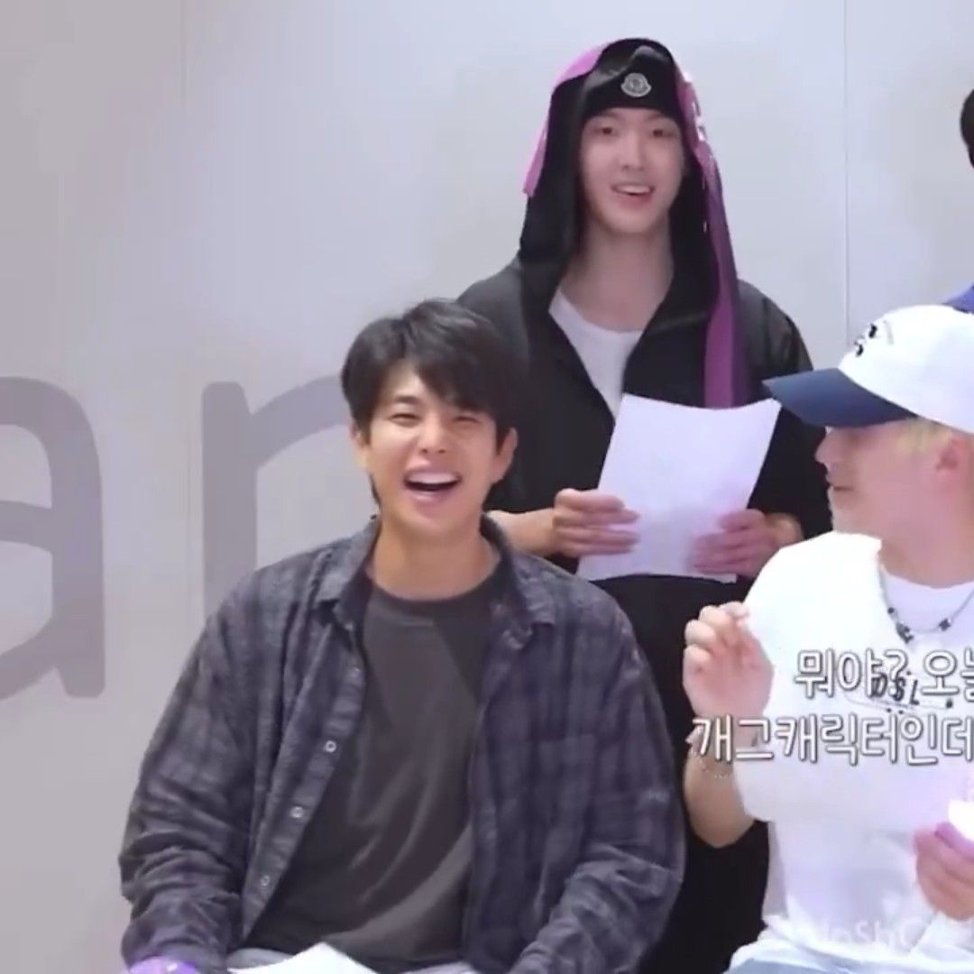 MJ (아스트로) 최근 활동샷