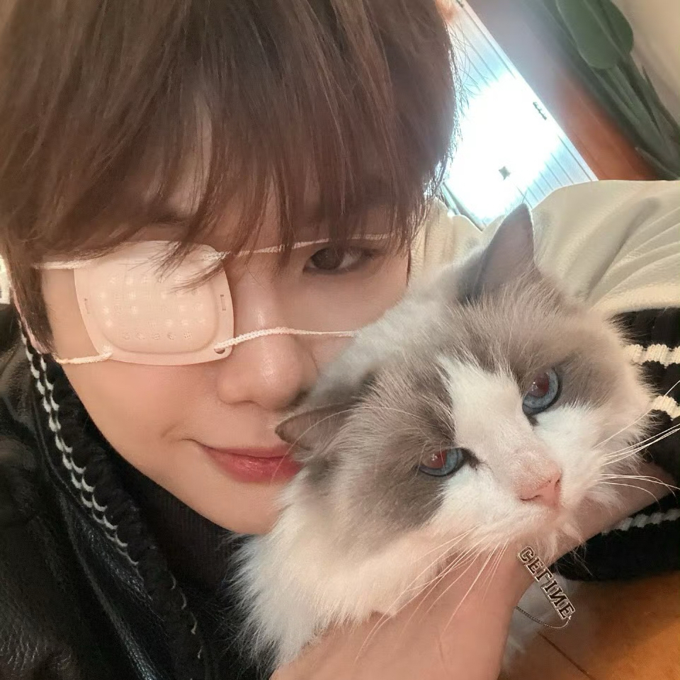 Recent activity shot of Kang Daniel