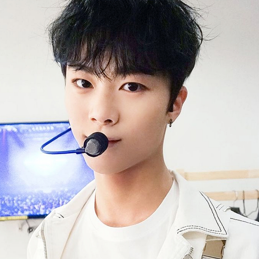 Latest photo of Moonbin (ASTRO)