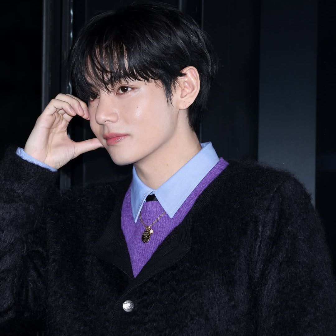 뷔 (방탄소년단) 최근 활동샷