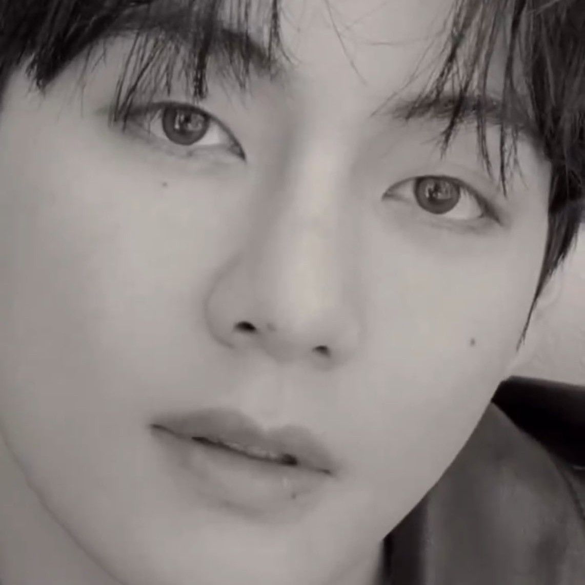 뷔 (방탄소년단) 최근 활동샷