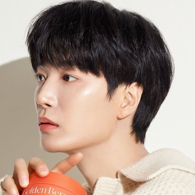 A moment captured by Kim Jonghyeon's fan