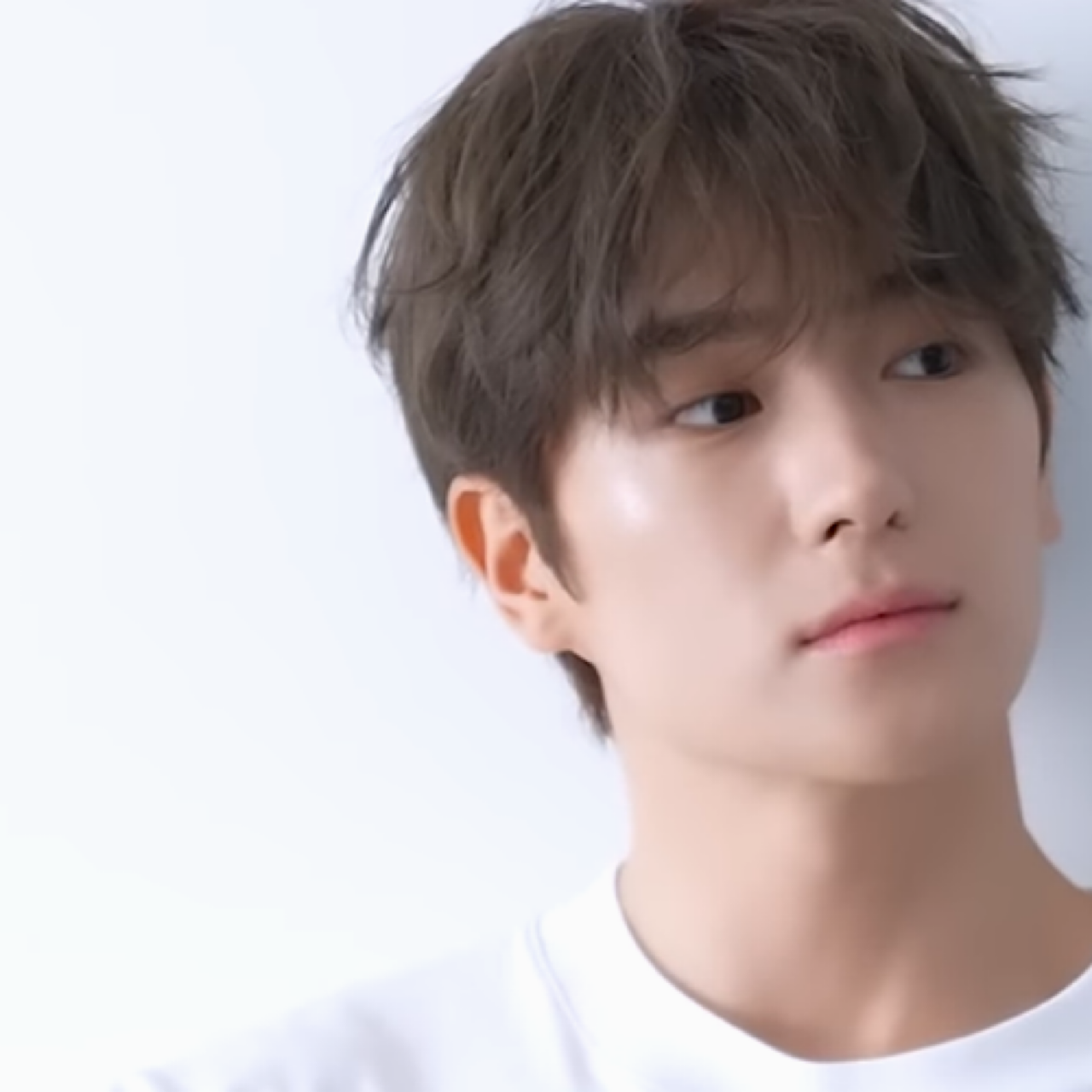 Behind-the-scenes cut of Hyunjae (THE BOYZ)