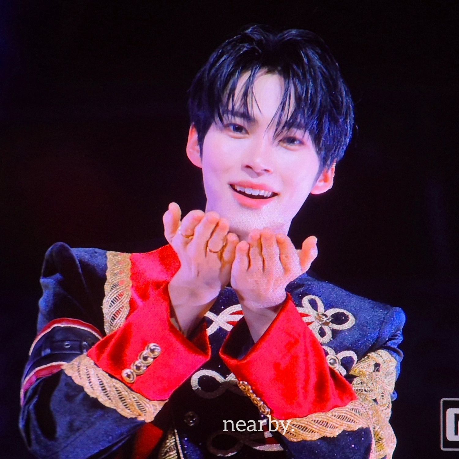 Foto terbaru Sung Hanbin (ZEROBASEONE)