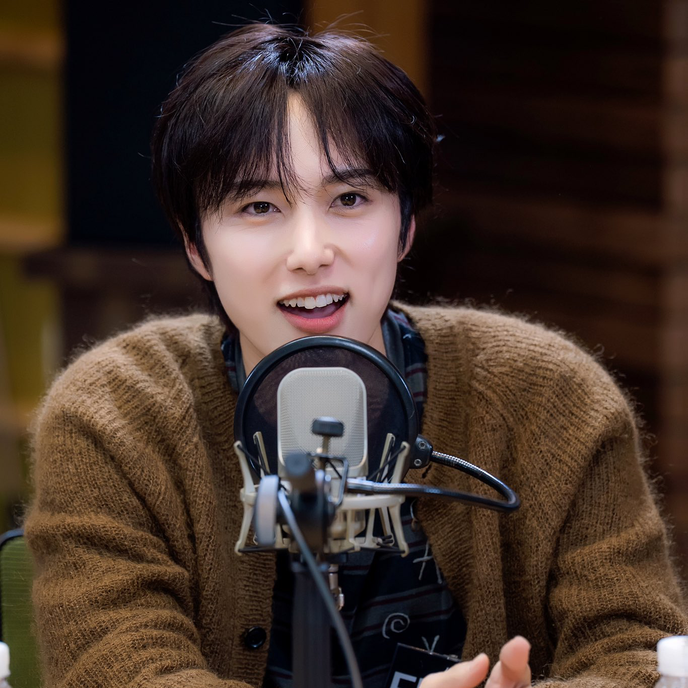 Behind-the-scenes cut of Ozaki Takumi (INI)