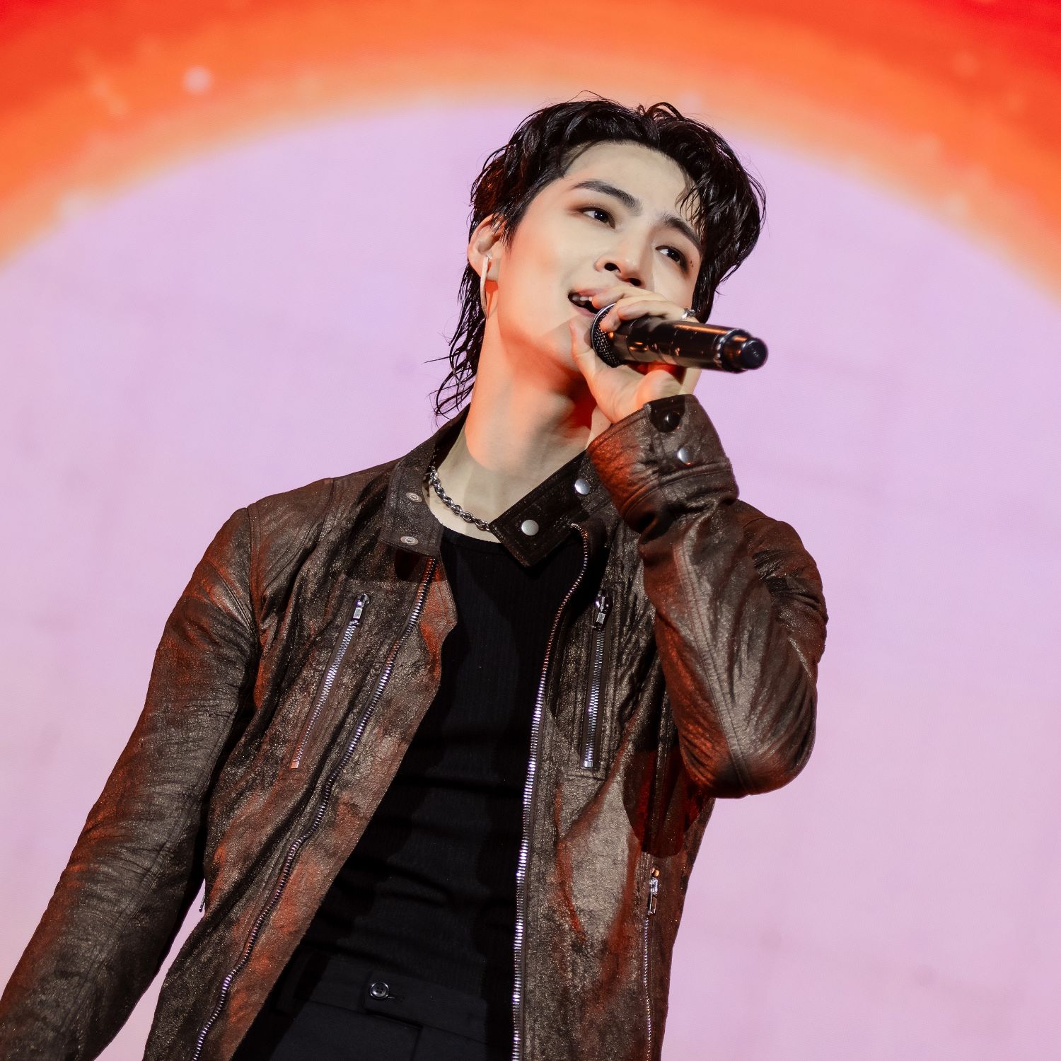 Behind-the-scenes cut of JAY B (GOT7)
