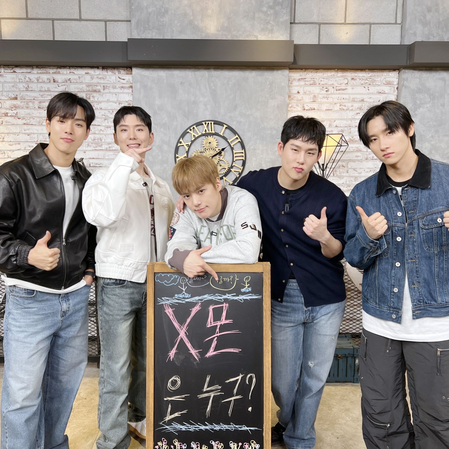 Behind-the-scenes cut of MONSTA X
