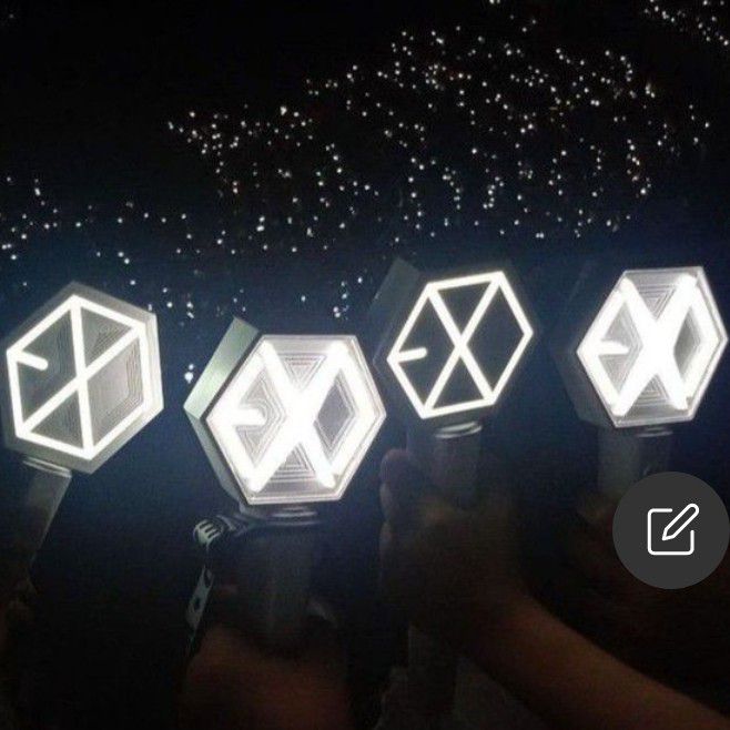 Latest photo of EXO