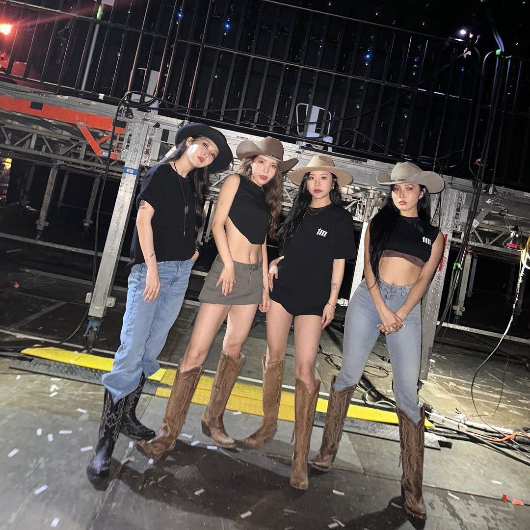 MAMAMOOの舞台裏ショット