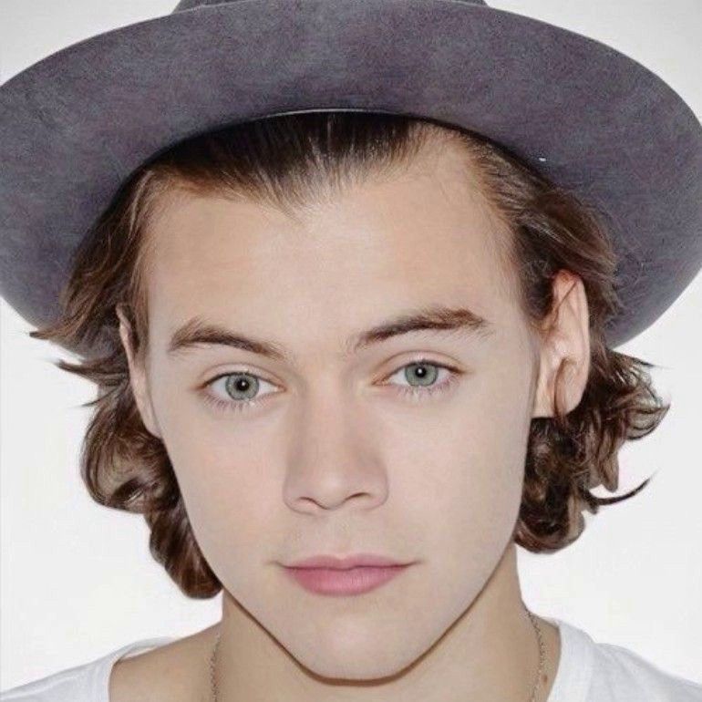 Behind-the-scenes cut of Harry Styles