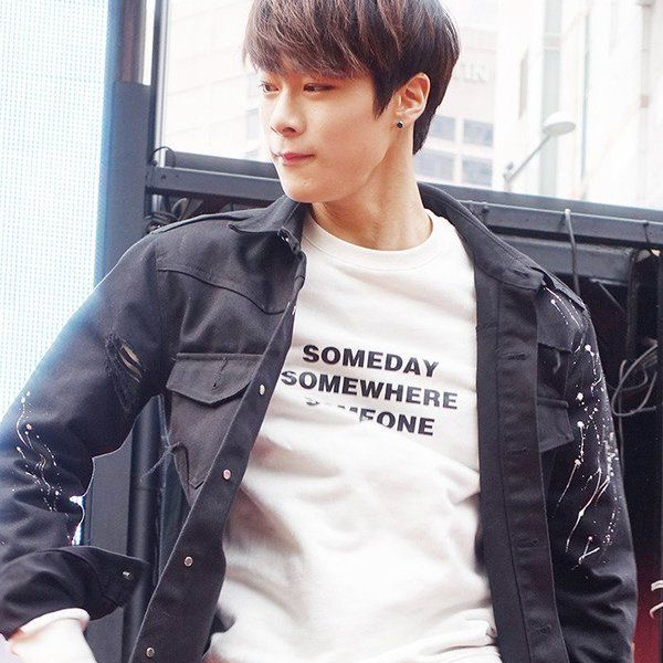 Latest photo of Moonbin (ASTRO)