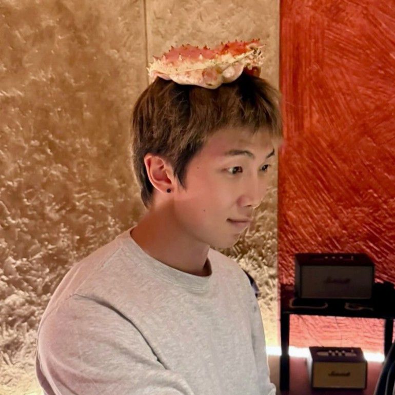 Behind-the-scenes cut of RM (BTS)