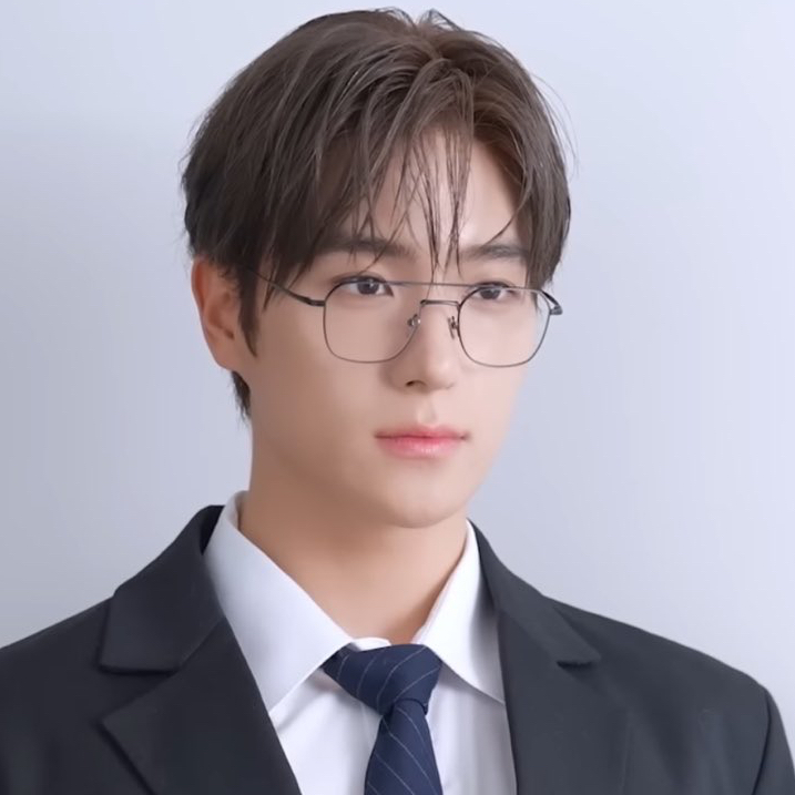 A moment captured by THE BOYZ's fan