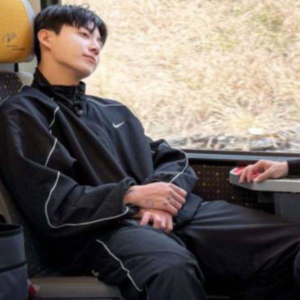 Foto terbaru Jungkook (BTS)