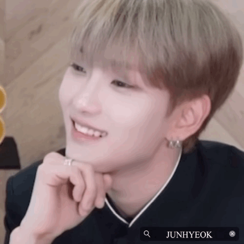 峻赫 (n.SSign)的幕後花絮