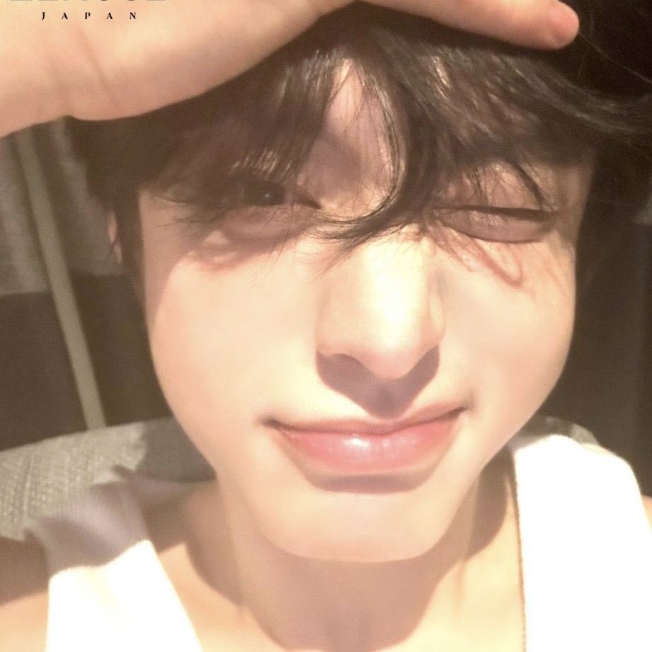 Latest photo of Kim Jiwoong (ZEROBASEONE)