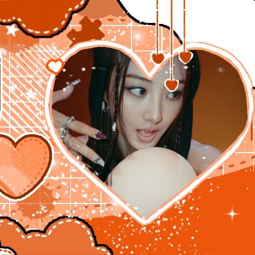 A moment captured by Gawon (MEOVV)'s fan