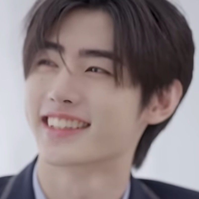Behind-the-scenes cut of Sunghoon (ENHYPEN)
