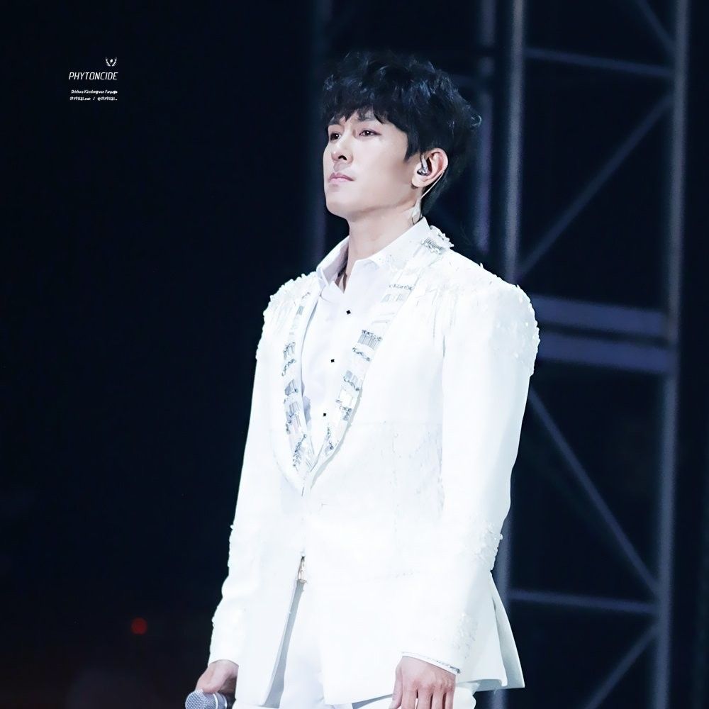 Latest photo of Kim Dongwan (SHINHWA)